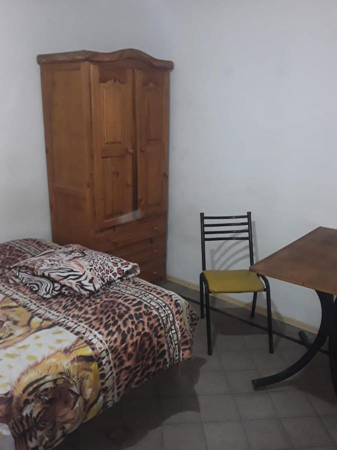 Homestay Habitac Indiv Casa De Familia, Flores *